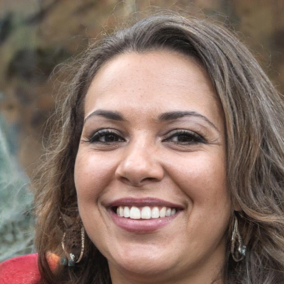Carla Mendoza, Directora de Estrategia Financiera